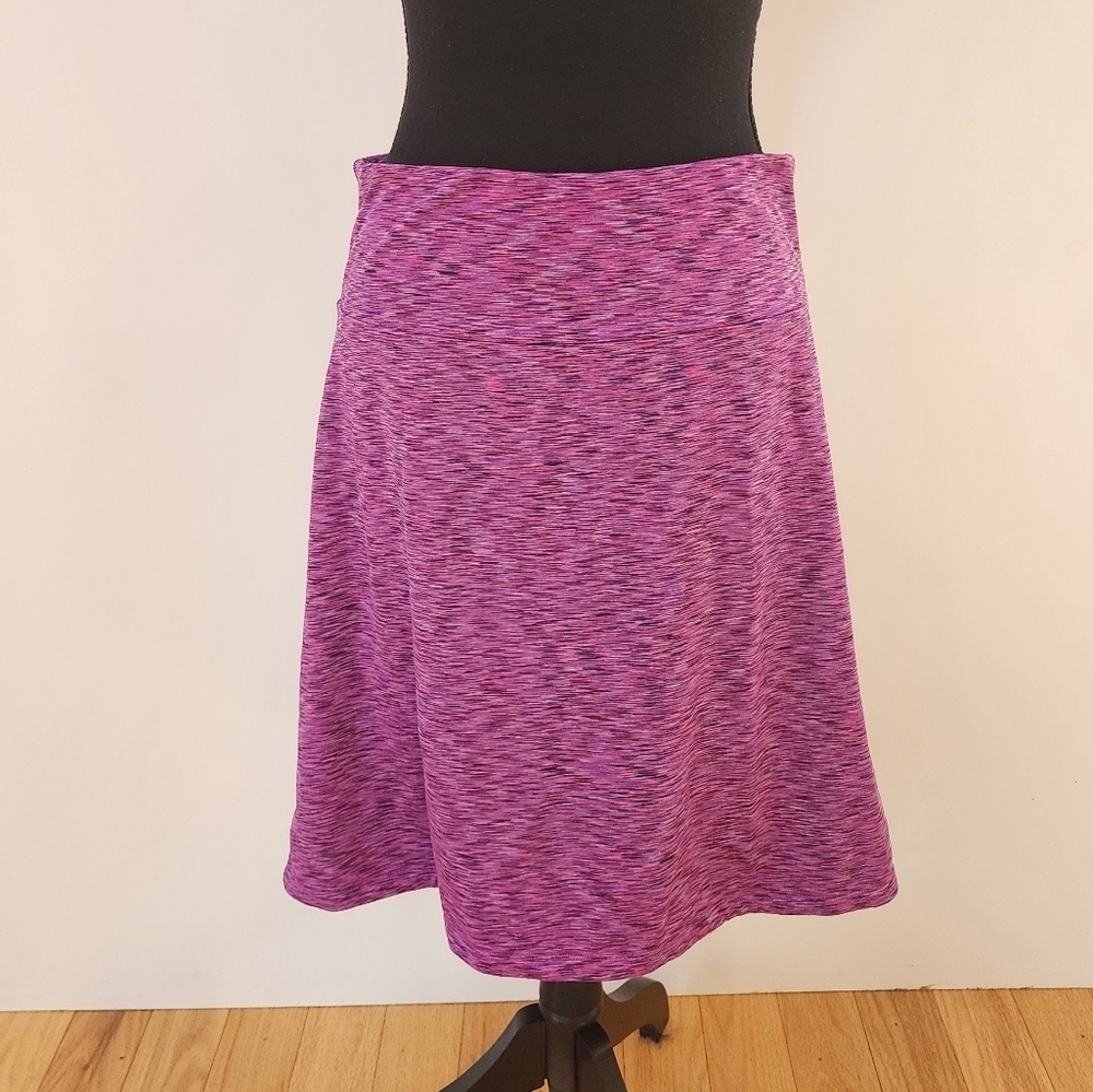 Mondetta Performance Gear Women's Go-Anywhere Moisture Wicking Skirt dark pink